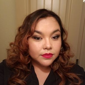 Meet your Posher, Raquel